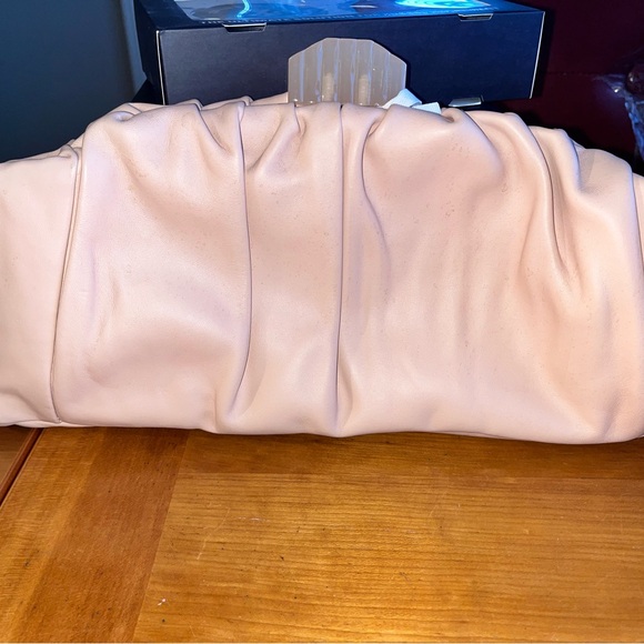 Louise et Cie Soft Pink Clutch with dust bag and original tag - Picture 4 of 4